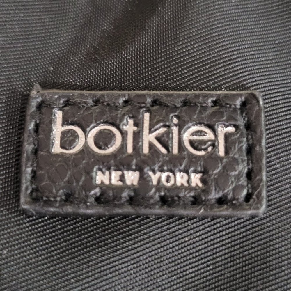 NWT Botikier New York Backpack Style Handbag - Picture 7 of 7